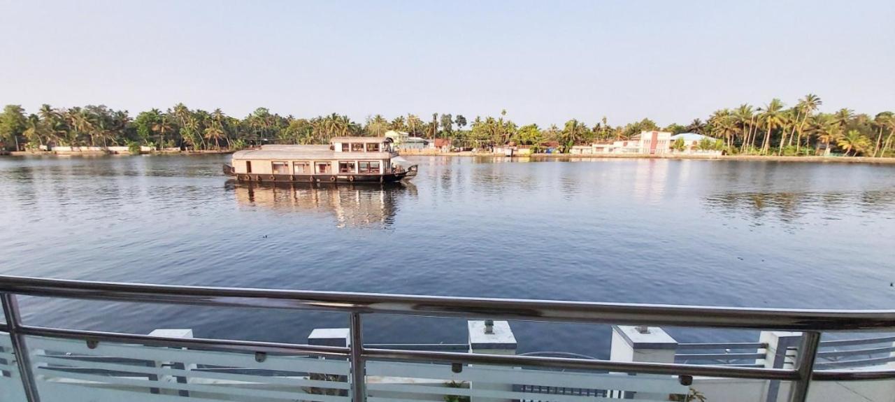 Captains Cabin Backwater Resort Alappuzha Kültér fotó